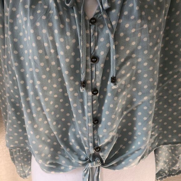 Off shoulder polka dot blouse - Picture 2 of 6